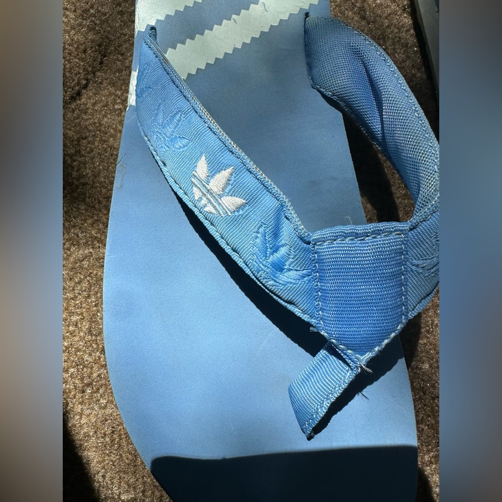 Adidas Men’s Logo Flip Flops Size 10 - Picture 3 of 9